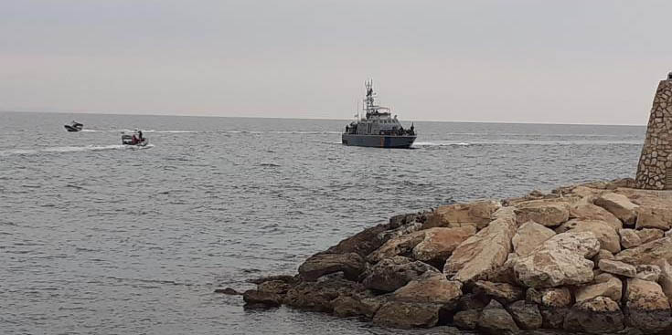 Τερματίστηκαν οι έρευνες για το άτομο που βούτηξε στη θάλασσα ανοιχτά του Κάβο Γκρέκο - «Εκμεταλλεύτηκε το σκότος, ελπίζουμε να τα κατάφερε» 